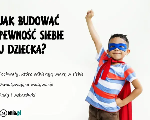 Chłopiec w stroju superbohatera symbolizuje, jak budować pewność siebie u dziecka. Porady, jak nie odbierać wiary w siebie.