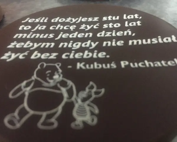 Cytaty z Kubusia Puchatka: "Jeśli dożyjesz stu lat, to ja chcę żyć sto lat minus jeden dzień, żebym nigdy nie musiał żyć bez ciebie.