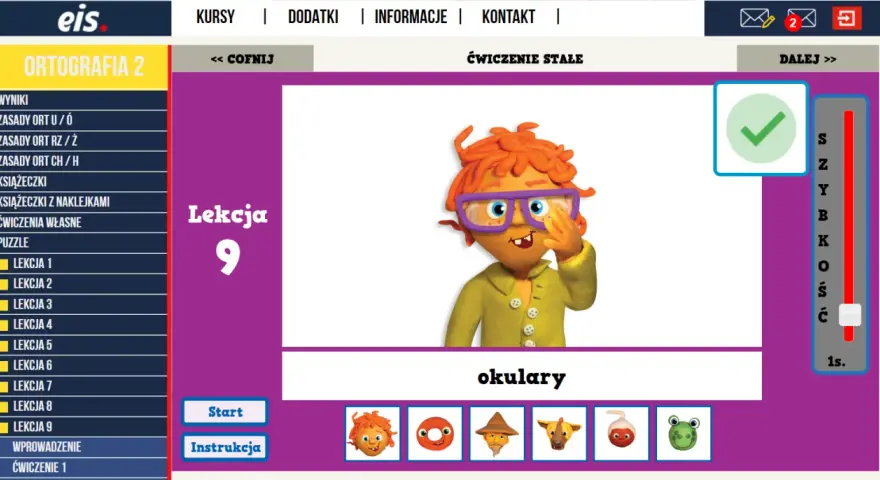 Lekcja 9 z ortografii dla klasy 1. Uczeń ćwiczy pisownię słowa "okulary" z postacią z plasteliny.